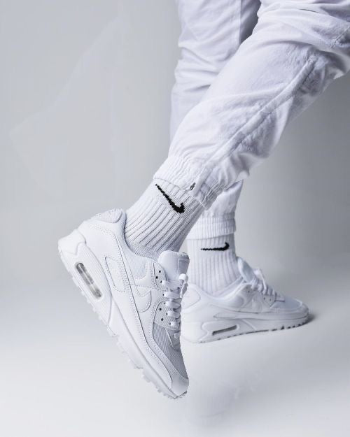 2x1 | Air Max + Pack 12 Pares de Medias de REGALO!