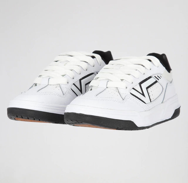 2x1 | Vans Upland + Pack 12 Pares de Medias de REGALO!