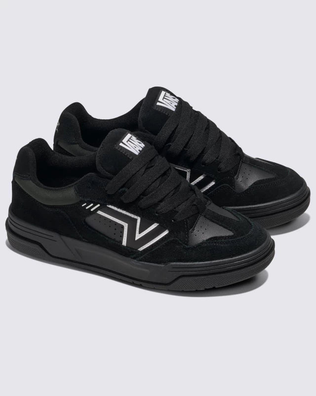 2x1 | Vans Upland + Pack 12 Pares de Medias de REGALO!